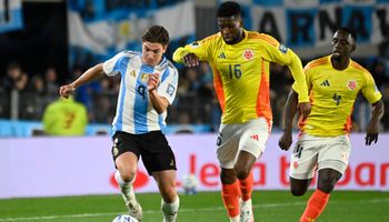 Argentina vs Colombia (07:00 – 11/06) | Xem lại trận đấu